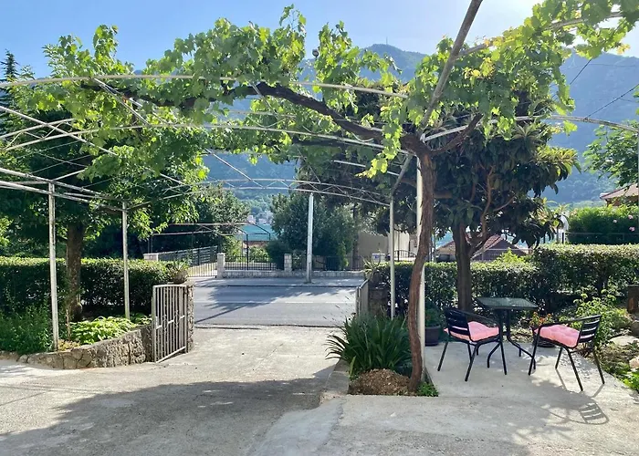 Apartments Nik Kotor